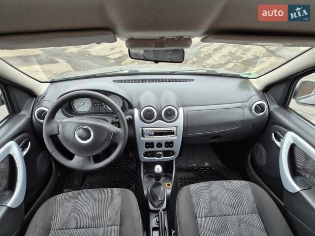 Серый Дачия Logan MCV, объемом двигателя 1.6 л и пробегом 174 тыс. км за 5950 $, фото 2 на Automoto.ua