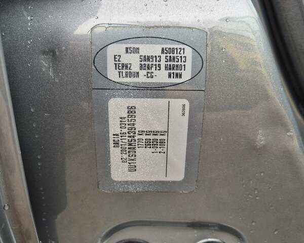 Серый Дачия Logan MCV, объемом двигателя 1.6 л и пробегом 174 тыс. км за 5950 $, фото 5 на Automoto.ua