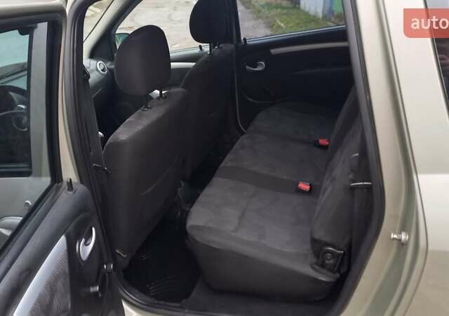 Серый Дачия Logan MCV, объемом двигателя 1.6 л и пробегом 178 тыс. км за 6500 $, фото 7 на Automoto.ua