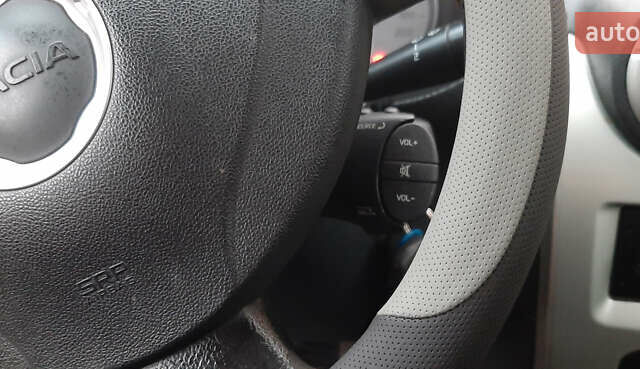 Сірий Дачія Logan MCV, об'ємом двигуна 1.6 л та пробігом 286 тис. км за 6650 $, фото 33 на Automoto.ua