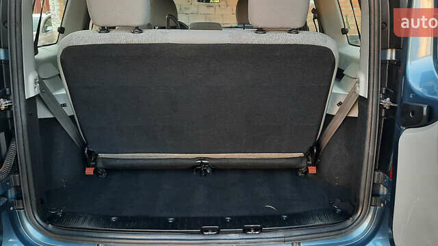 Дачия Logan MCV 2011 в Немирове на Automoto.ua Серый Дачия Logan MCV, объемом двигателя 1.6 л и пробегом 188 тыс. км за 6100 $, фото 45 на Automoto.ua