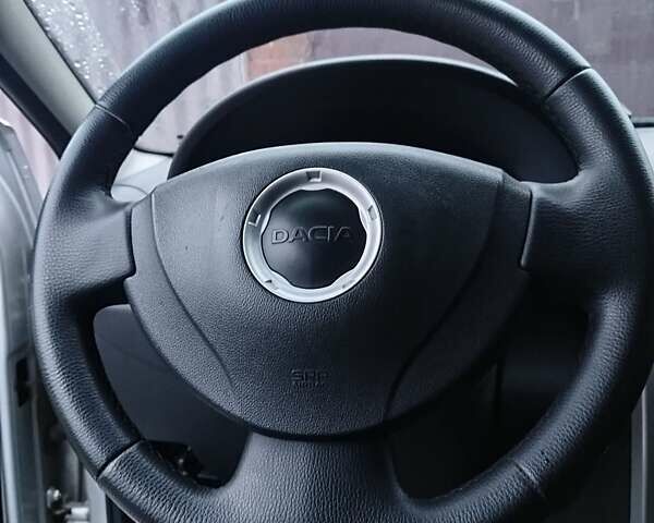 Серый Дачия Logan MCV, объемом двигателя 1.6 л и пробегом 162 тыс. км за 6700 $, фото 5 на Automoto.ua