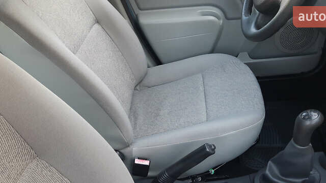 Дачия Logan MCV 2011 в Немирове на Automoto.ua Серый Дачия Logan MCV, объемом двигателя 1.6 л и пробегом 188 тыс. км за 6100 $, фото 39 на Automoto.ua