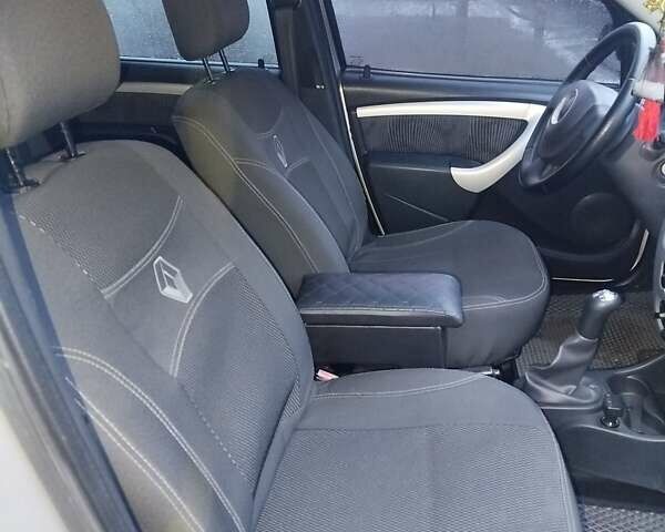 Серый Дачия Logan MCV, объемом двигателя 1.6 л и пробегом 162 тыс. км за 6700 $, фото 1 на Automoto.ua