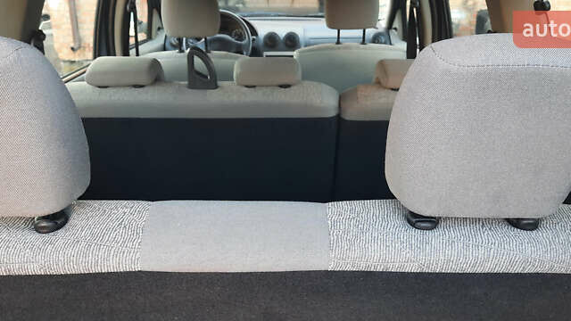 Дачия Logan MCV 2011 в Немирове на Automoto.ua Серый Дачия Logan MCV, объемом двигателя 1.6 л и пробегом 188 тыс. км за 6100 $, фото 44 на Automoto.ua