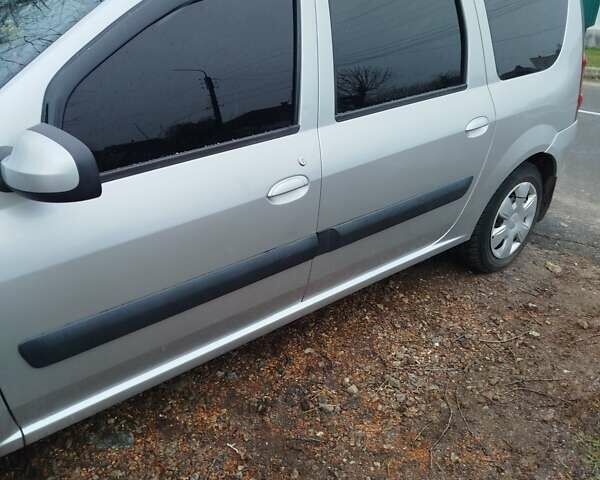 Серый Дачия Logan MCV, объемом двигателя 1.6 л и пробегом 162 тыс. км за 6700 $, фото 4 на Automoto.ua