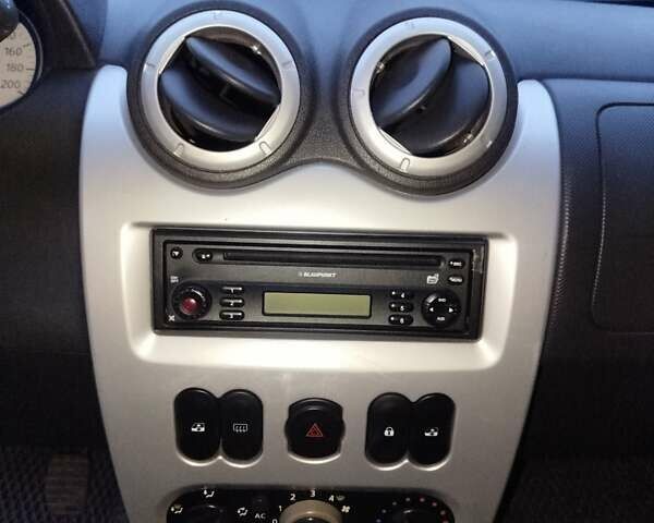 Серый Дачия Logan MCV, объемом двигателя 1.6 л и пробегом 162 тыс. км за 6700 $, фото 2 на Automoto.ua