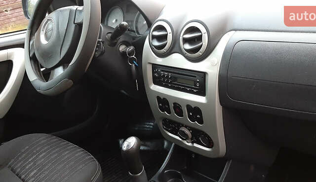 Сірий Дачія Logan MCV, об'ємом двигуна 1.6 л та пробігом 286 тис. км за 6650 $, фото 46 на Automoto.ua