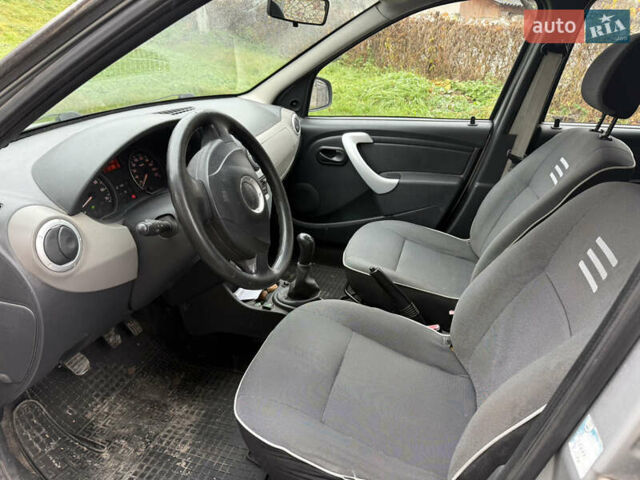 Сірий Дачія Logan MCV, об'ємом двигуна 1.6 л та пробігом 226 тис. км за 6300 $, фото 7 на Automoto.ua