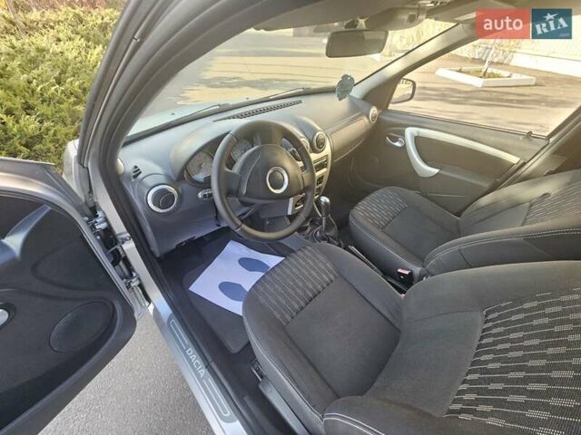 Серый Дачия Logan MCV, объемом двигателя 1.6 л и пробегом 196 тыс. км за 5850 $, фото 73 на Automoto.ua