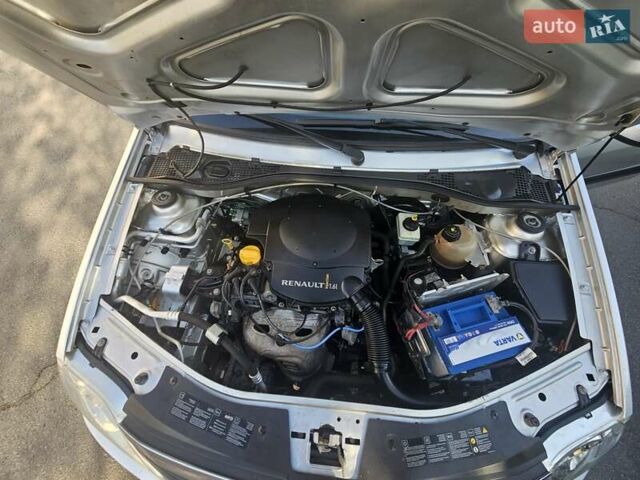 Серый Дачия Logan MCV, объемом двигателя 1.6 л и пробегом 196 тыс. км за 5850 $, фото 83 на Automoto.ua
