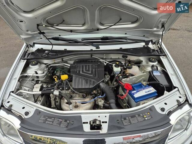 Серый Дачия Logan MCV, объемом двигателя 0 л и пробегом 182 тыс. км за 6950 $, фото 13 на Automoto.ua