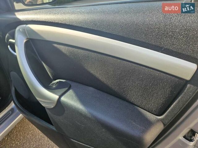 Серый Дачия Logan MCV, объемом двигателя 1.6 л и пробегом 196 тыс. км за 5850 $, фото 65 на Automoto.ua