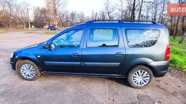 Серый Дачия Logan MCV, объемом двигателя 1.6 л и пробегом 224 тыс. км за 6800 $, фото 4 на Automoto.ua