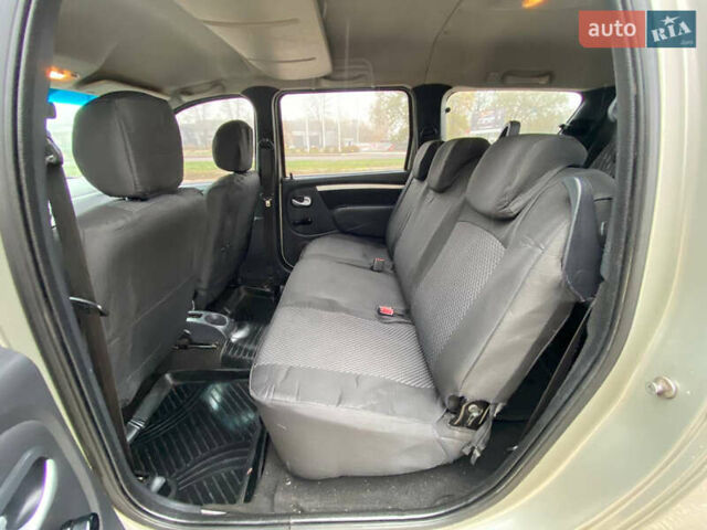 Серый Дачия Logan MCV, объемом двигателя 1.5 л и пробегом 192 тыс. км за 6500 $, фото 17 на Automoto.ua