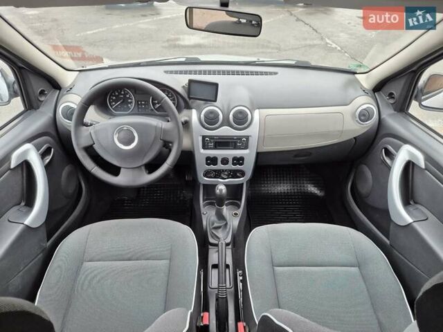 Серый Дачия Logan MCV, объемом двигателя 0 л и пробегом 182 тыс. км за 6950 $, фото 2 на Automoto.ua