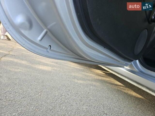 Серый Дачия Logan MCV, объемом двигателя 1.6 л и пробегом 196 тыс. км за 5850 $, фото 51 на Automoto.ua