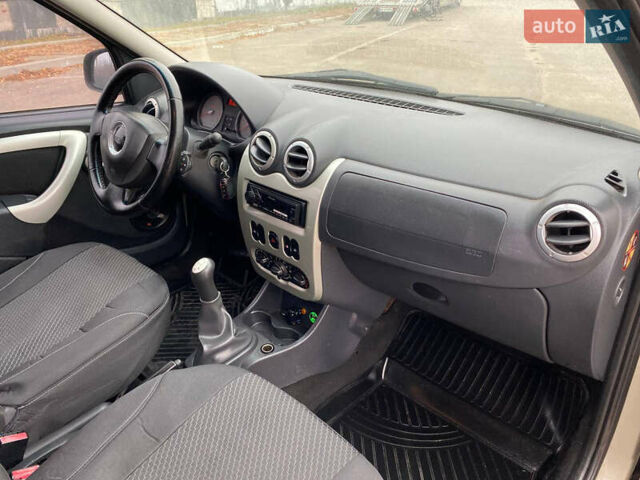 Серый Дачия Logan MCV, объемом двигателя 1.5 л и пробегом 192 тыс. км за 6500 $, фото 28 на Automoto.ua