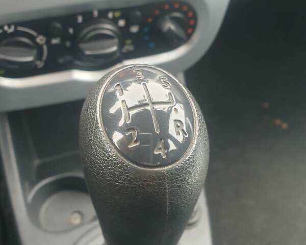 Сірий Дачія Logan MCV, об'ємом двигуна 1.6 л та пробігом 150 тис. км за 6600 $, фото 25 на Automoto.ua