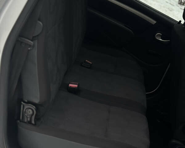 Серый Дачия Logan MCV, объемом двигателя 1.6 л и пробегом 124 тыс. км за 6650 $, фото 23 на Automoto.ua