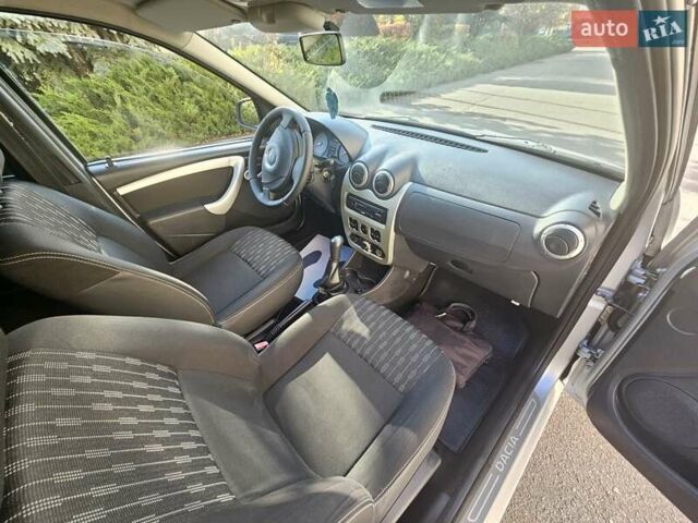 Серый Дачия Logan MCV, объемом двигателя 1.6 л и пробегом 196 тыс. км за 5850 $, фото 68 на Automoto.ua