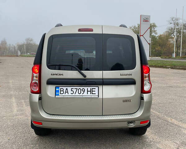 Серый Дачия Logan MCV, объемом двигателя 1.5 л и пробегом 192 тыс. км за 6500 $, фото 8 на Automoto.ua
