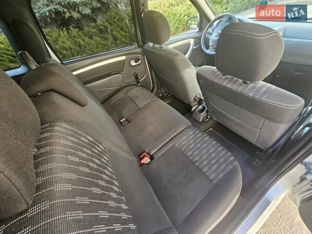 Серый Дачия Logan MCV, объемом двигателя 1.6 л и пробегом 196 тыс. км за 5850 $, фото 47 на Automoto.ua