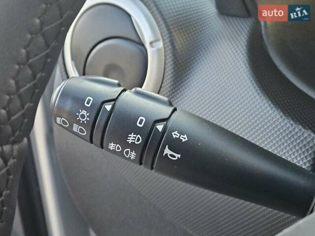 Серый Дачия Logan MCV, объемом двигателя 1.6 л и пробегом 196 тыс. км за 5850 $, фото 76 на Automoto.ua