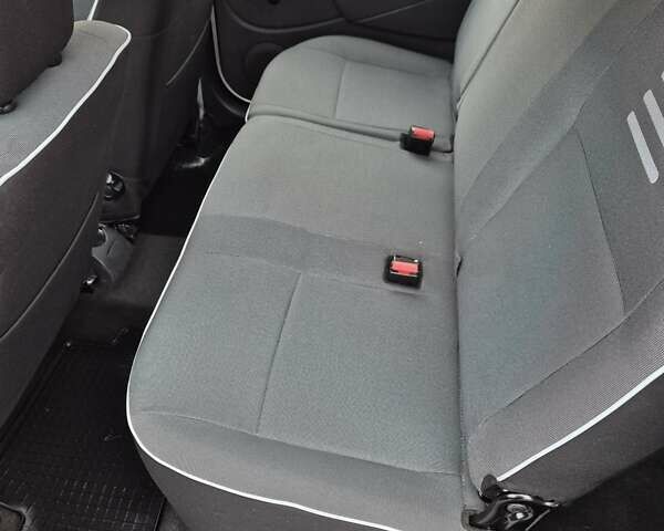 Серый Дачия Logan MCV, объемом двигателя 0 л и пробегом 182 тыс. км за 6950 $, фото 68 на Automoto.ua