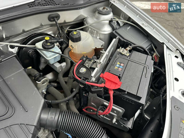 Серый Дачия Logan MCV, объемом двигателя 1.6 л и пробегом 138 тыс. км за 6999 $, фото 32 на Automoto.ua