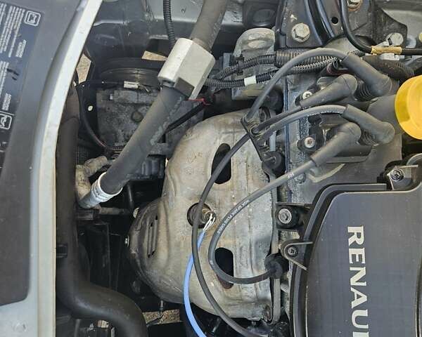 Серый Дачия Logan MCV, объемом двигателя 1.6 л и пробегом 196 тыс. км за 5850 $, фото 90 на Automoto.ua