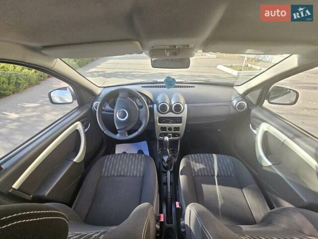 Серый Дачия Logan MCV, объемом двигателя 1.6 л и пробегом 196 тыс. км за 5850 $, фото 56 на Automoto.ua