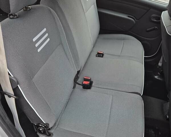 Серый Дачия Logan MCV, объемом двигателя 0 л и пробегом 182 тыс. км за 6950 $, фото 80 на Automoto.ua