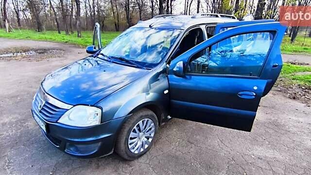 Серый Дачия Logan MCV, объемом двигателя 1.6 л и пробегом 224 тыс. км за 6800 $, фото 7 на Automoto.ua