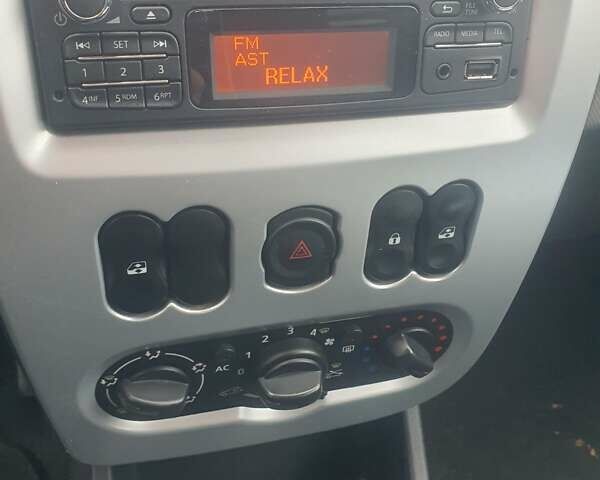 Сірий Дачія Logan MCV, об'ємом двигуна 1.6 л та пробігом 150 тис. км за 6600 $, фото 24 на Automoto.ua