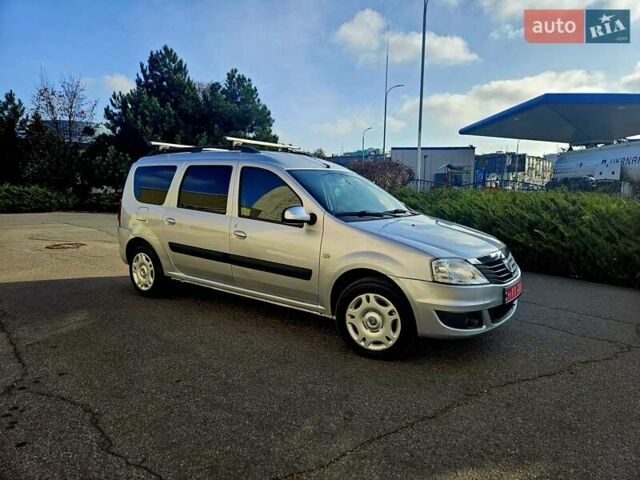 Серый Дачия Logan MCV, объемом двигателя 1.6 л и пробегом 196 тыс. км за 5850 $, фото 2 на Automoto.ua