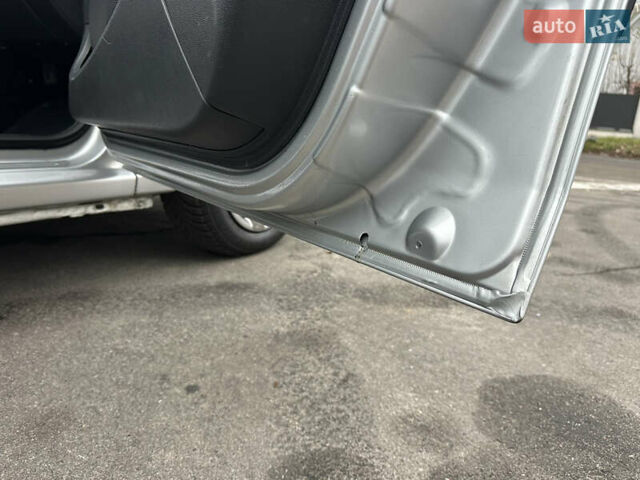 Серый Дачия Logan MCV, объемом двигателя 1.6 л и пробегом 138 тыс. км за 6999 $, фото 56 на Automoto.ua