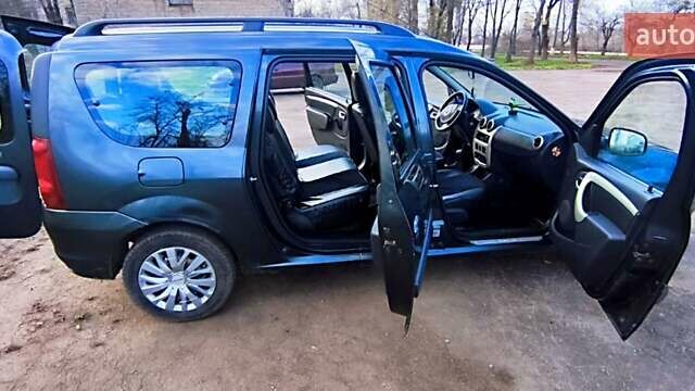 Серый Дачия Logan MCV, объемом двигателя 1.6 л и пробегом 224 тыс. км за 6800 $, фото 9 на Automoto.ua