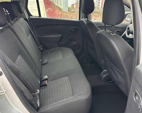 Серый Дачия Logan MCV, объемом двигателя 1.5 л и пробегом 211 тыс. км за 7900 $, фото 35 на Automoto.ua