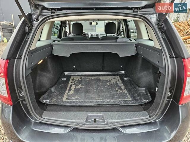 Серый Дачия Logan MCV, объемом двигателя 1.5 л и пробегом 245 тыс. км за 6900 $, фото 15 на Automoto.ua