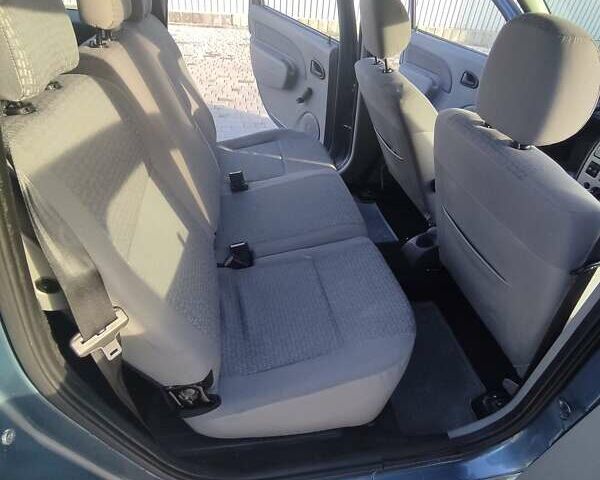 Синий Дачия Logan MCV, объемом двигателя 1.6 л и пробегом 194 тыс. км за 5400 $, фото 3 на Automoto.ua