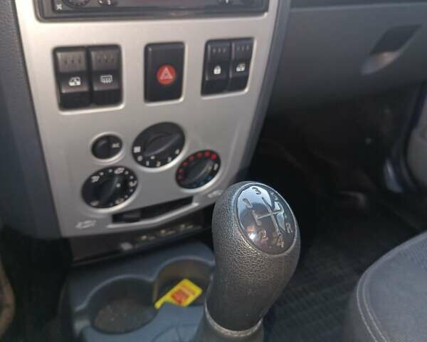 Синій Дачія Logan MCV, об'ємом двигуна 1.5 л та пробігом 180 тис. км за 4000 $, фото 24 на Automoto.ua