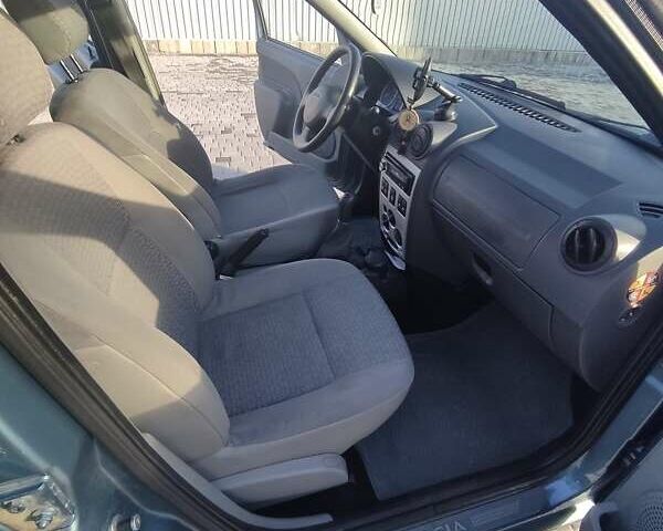 Синий Дачия Logan MCV, объемом двигателя 1.6 л и пробегом 194 тыс. км за 5400 $, фото 5 на Automoto.ua