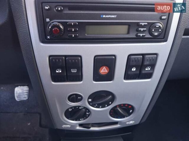 Синій Дачія Logan MCV, об'ємом двигуна 1.6 л та пробігом 238 тис. км за 5500 $, фото 20 на Automoto.ua