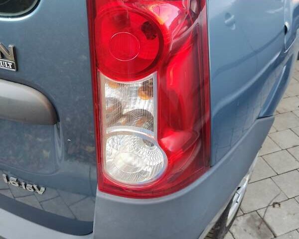 Синий Дачия Logan MCV, объемом двигателя 1.6 л и пробегом 194 тыс. км за 5400 $, фото 32 на Automoto.ua