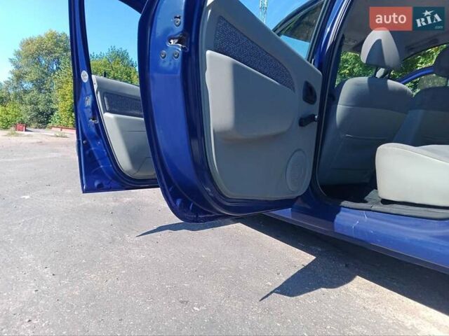 Синий Дачия Logan MCV, объемом двигателя 1.6 л и пробегом 230 тыс. км за 4600 $, фото 8 на Automoto.ua