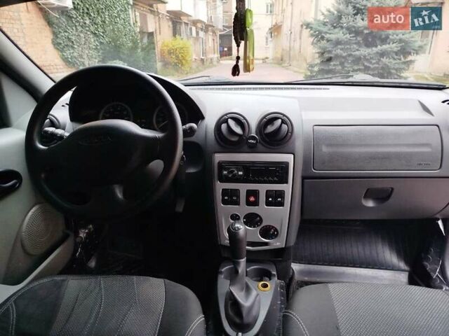 Синій Дачія Logan MCV, об'ємом двигуна 1.6 л та пробігом 196 тис. км за 5500 $, фото 7 на Automoto.ua