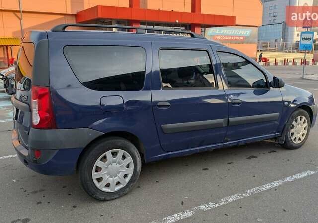 Синий Дачия Logan MCV, объемом двигателя 1.6 л и пробегом 312 тыс. км за 3100 $, фото 6 на Automoto.ua