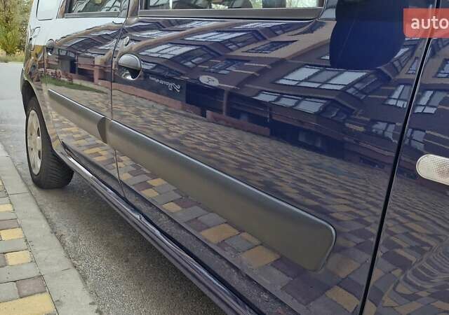 Синій Дачія Logan MCV, об'ємом двигуна 1.6 л та пробігом 150 тис. км за 5850 $, фото 16 на Automoto.ua