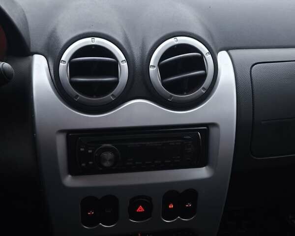 Синий Дачия Logan MCV, объемом двигателя 1.6 л и пробегом 185 тыс. км за 4800 $, фото 10 на Automoto.ua